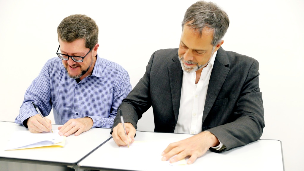 Asoblockchain firma acuerdo de cooperación con CAMTIC para impulsar el desarrollo en Costa Rica